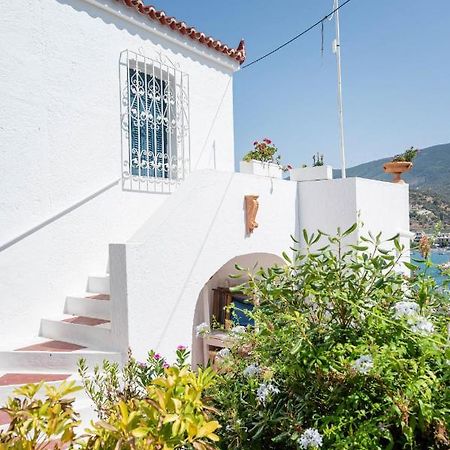 Traditional House Under The Clock Tower With Sweet View Poros Town Zewnętrze zdjęcie