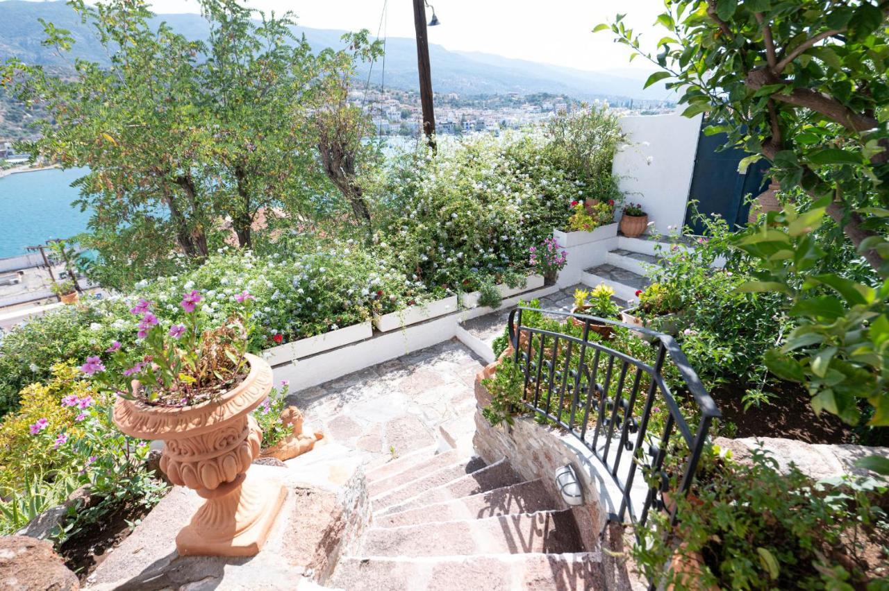 Traditional House Under The Clock Tower With Sweet View Poros Town Zewnętrze zdjęcie
