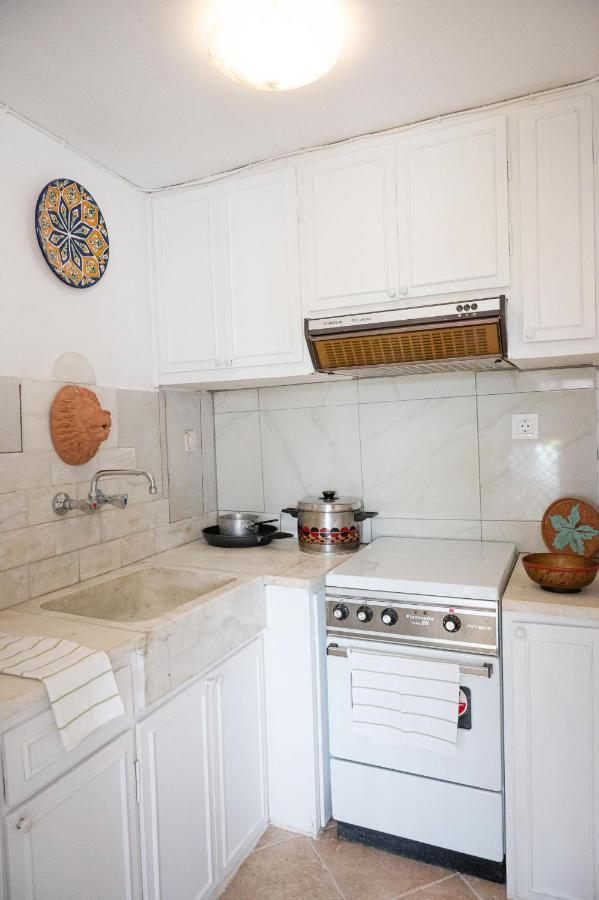 Traditional House Under The Clock Tower With Sweet View Poros Town Zewnętrze zdjęcie