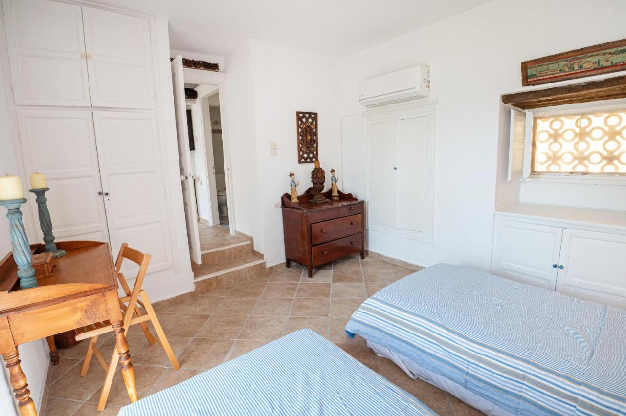 Traditional House Under The Clock Tower With Sweet View Poros Town Zewnętrze zdjęcie