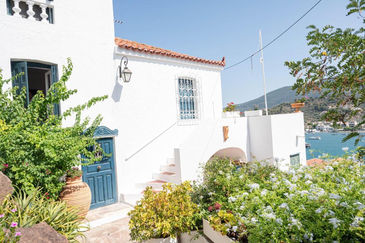 Traditional House Under The Clock Tower With Sweet View Poros Town Zewnętrze zdjęcie