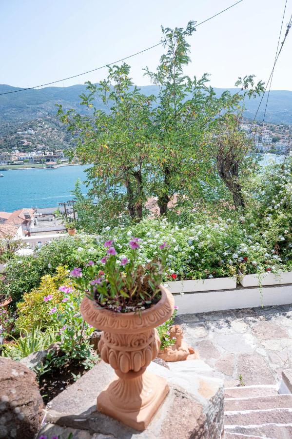 Traditional House Under The Clock Tower With Sweet View Poros Town Zewnętrze zdjęcie